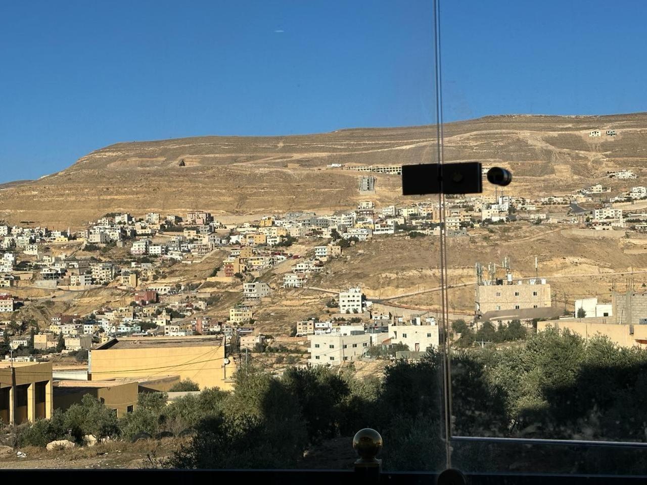 Amro Petra Apartment Wadi Musa Bagian luar foto